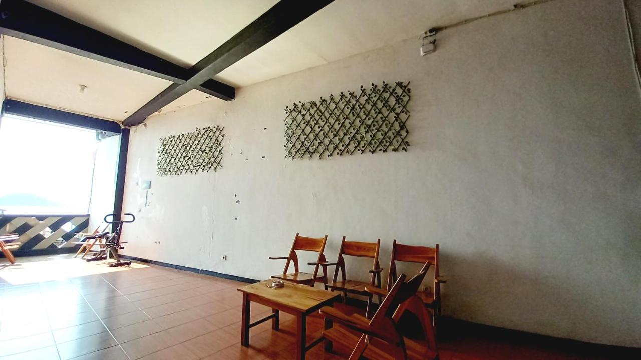 Dc Hotel & Hostel Labuan Bajo Kültér fotó