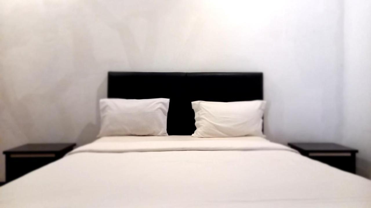 Dc Hotel & Hostel Labuan Bajo Kültér fotó