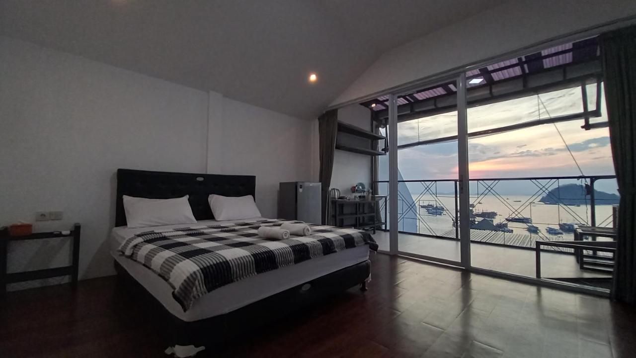 Dc Hotel & Hostel Labuan Bajo Kültér fotó