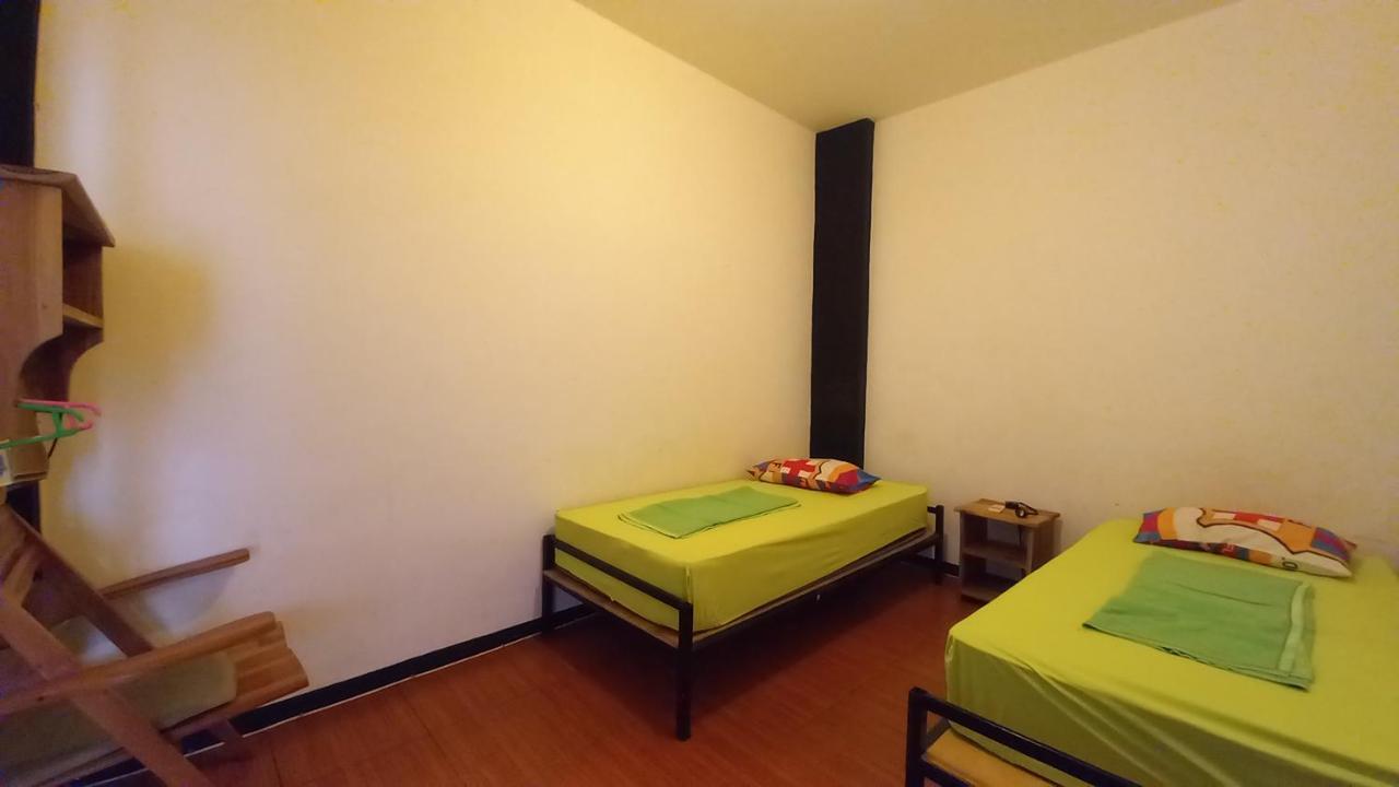 Dc Hotel & Hostel Labuan Bajo Kültér fotó