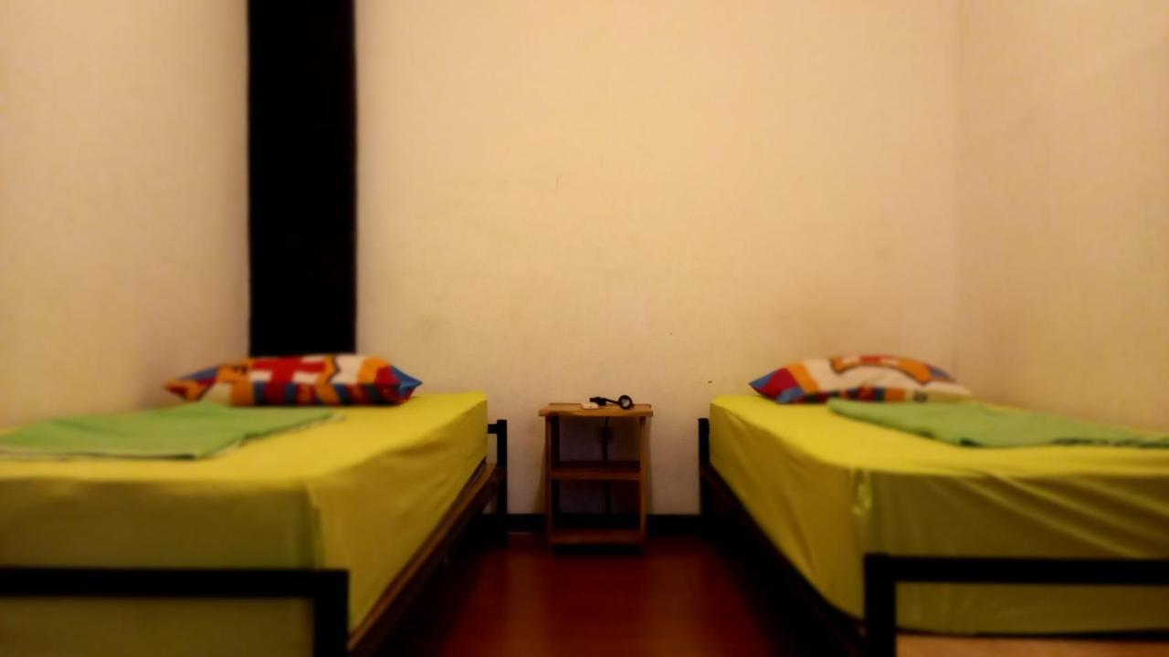 Dc Hotel & Hostel Labuan Bajo Kültér fotó