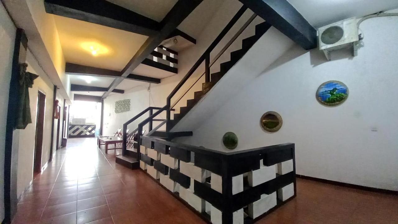 Dc Hotel & Hostel Labuan Bajo Kültér fotó